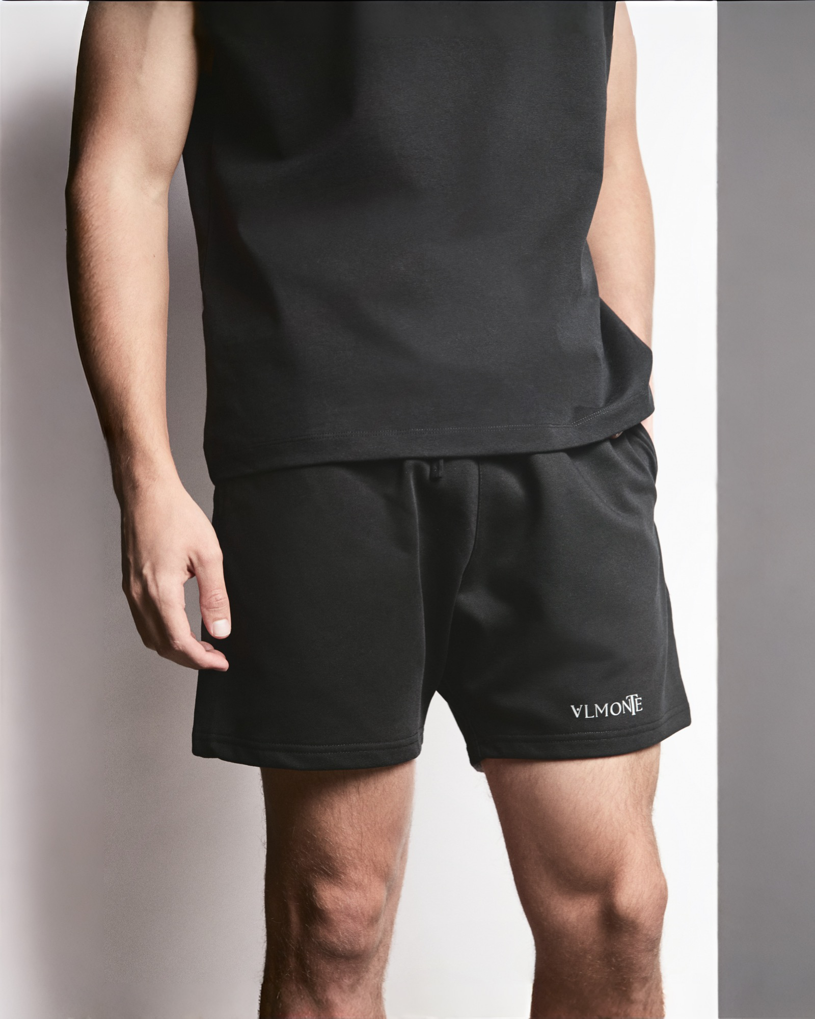 Men Essential Short – Black